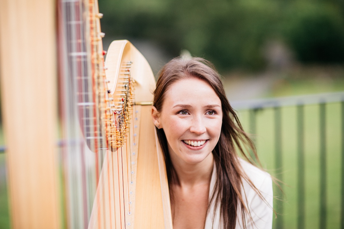 Elinor Harp -Image-6