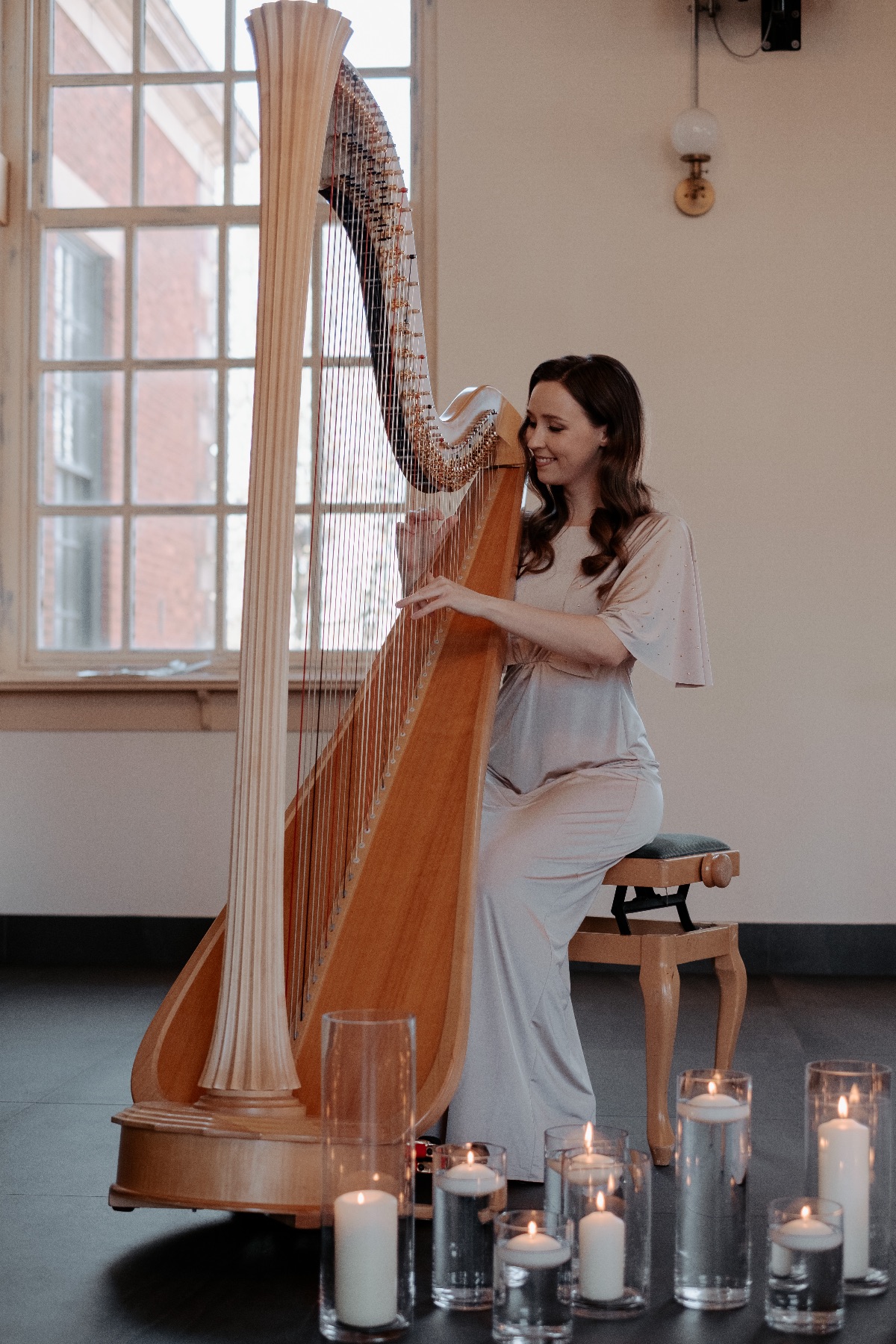 Elinor Harp -Image-24