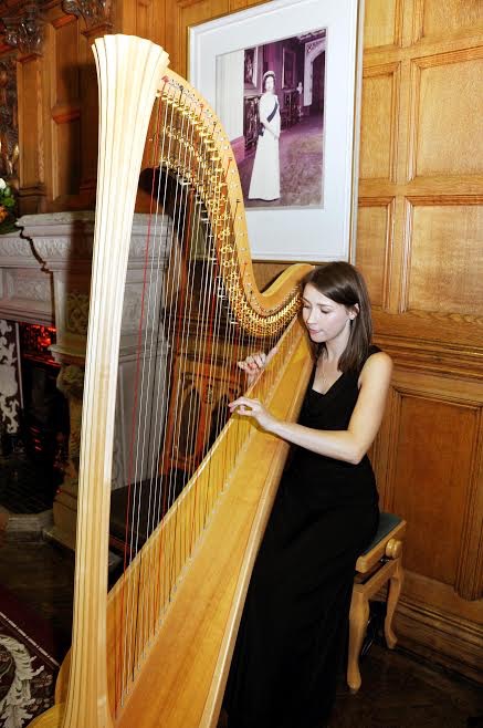 Elinor Harp -Image-4