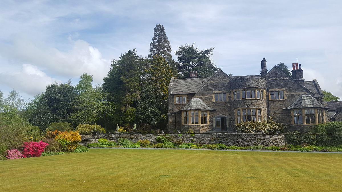 Sarah Hall - Independent Celebrant-Image-13