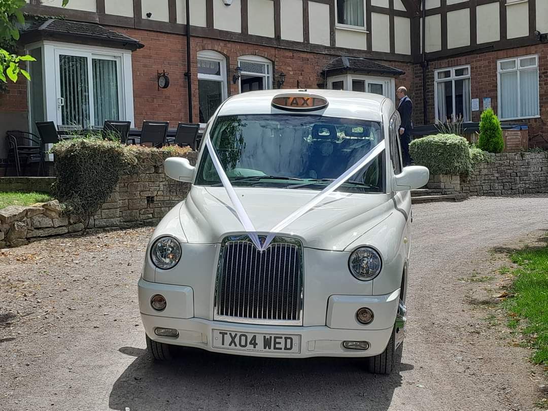 My Little White London Taxi for Weddings-Image-32
