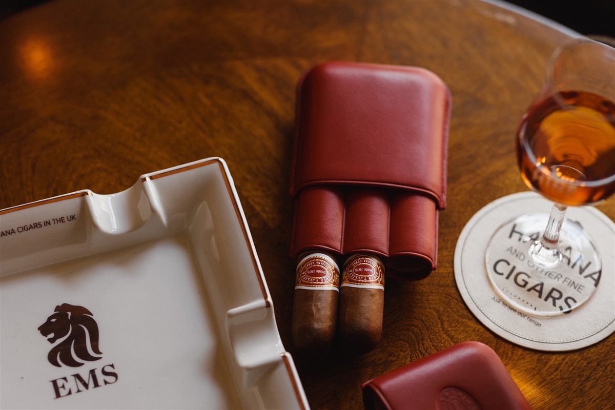 Featherstone cigar company Ltd -Image-18