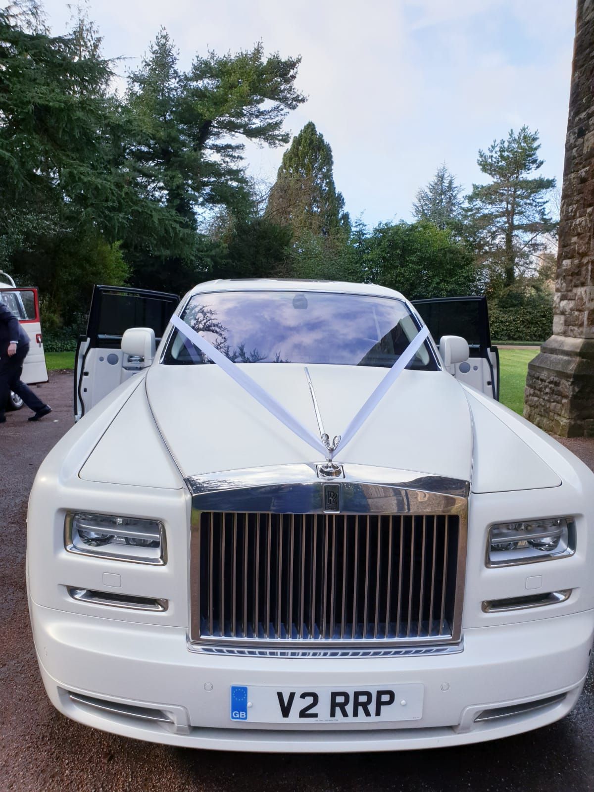 Moments Wedding Car Hire and Limousines-Image-22