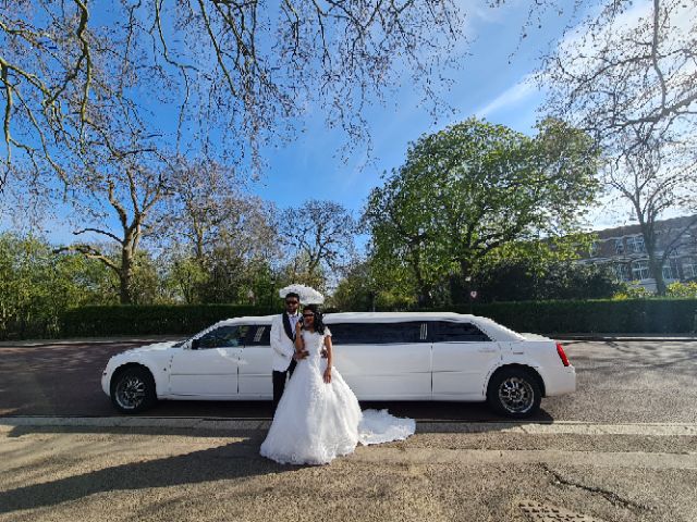 Moments Wedding Car Hire and Limousines-Image-25