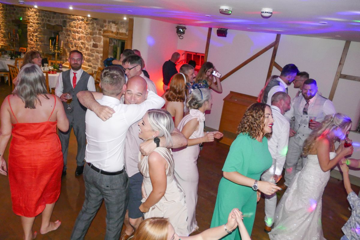 Best Wedding DJS-Image-13