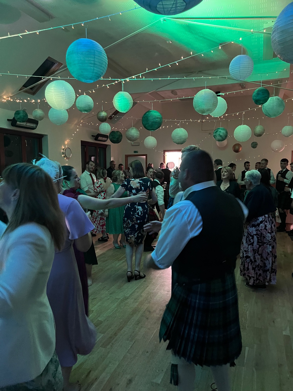 Loch Dubh Ceilidh Band & DJ-Image-4