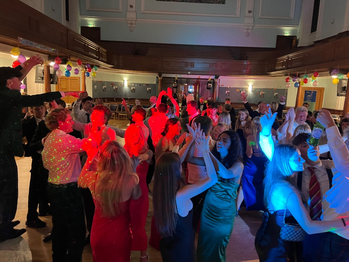 Loch Dubh Ceilidh Band & DJ-Image-21