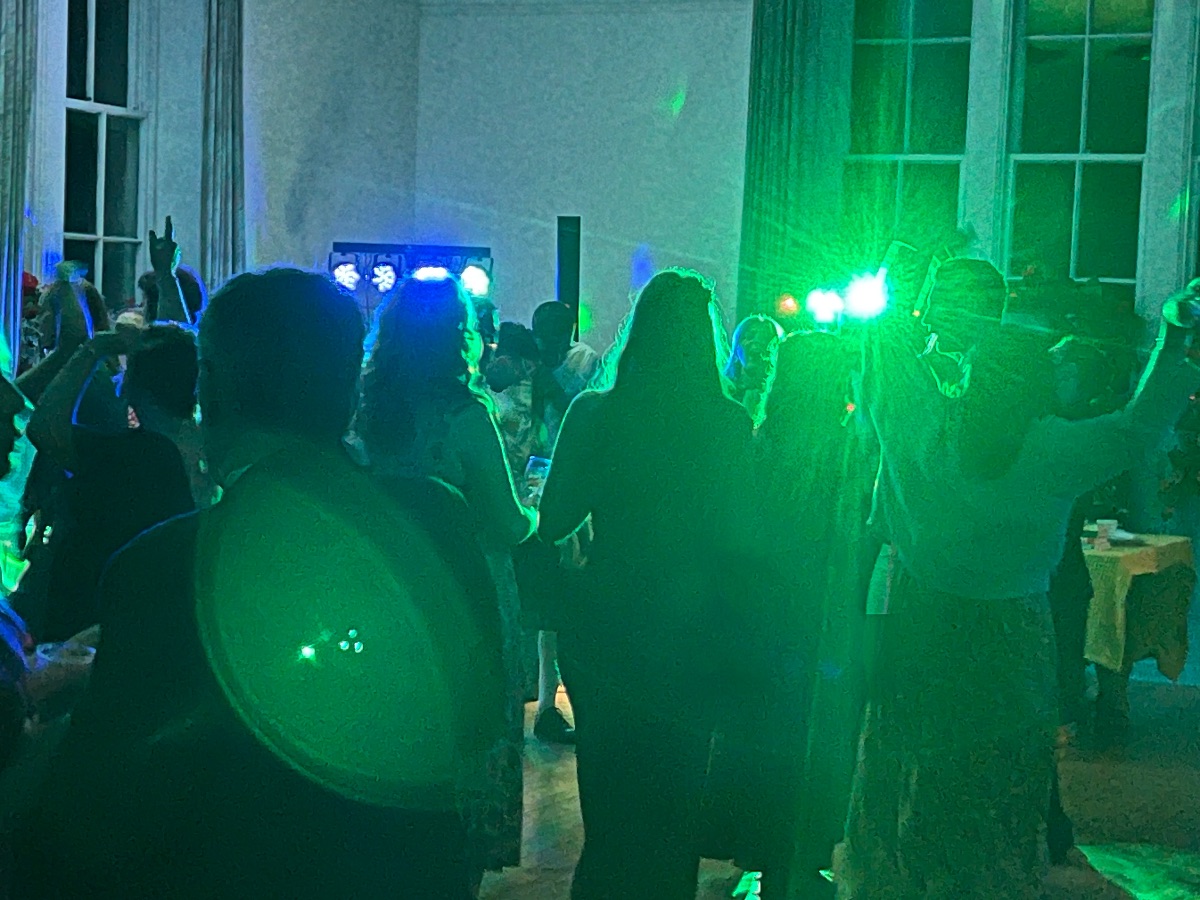 Loch Dubh Ceilidh Band & DJ-Image-17
