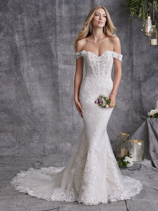Romantic Dreams Bridal Boutique-Image-29