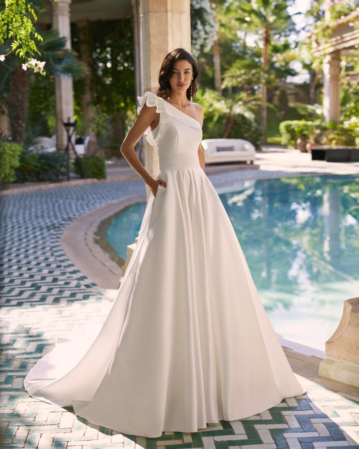 Romantic Dreams Bridal Boutique-Image-40