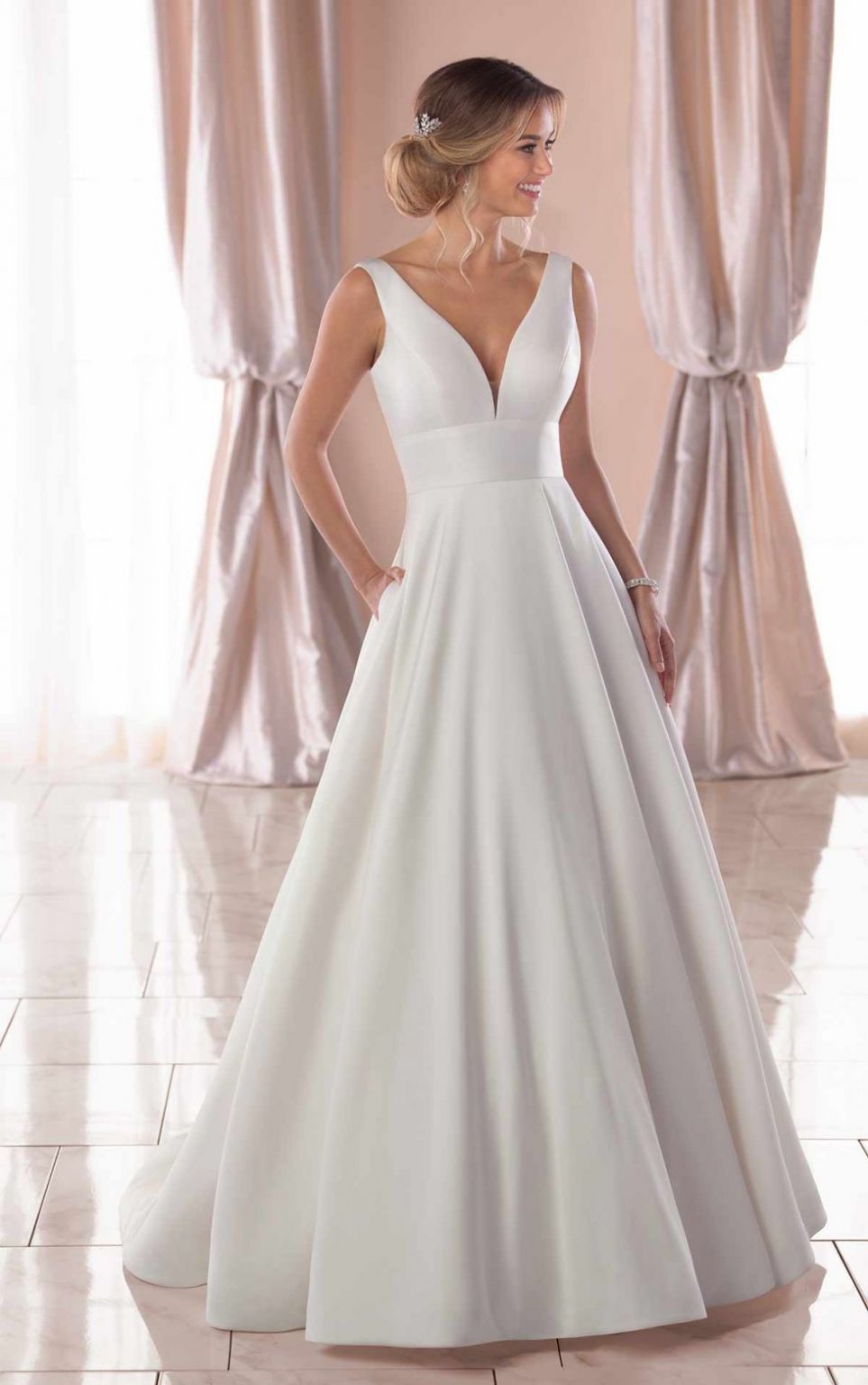Romantic Dreams Bridal Boutique-Image-15