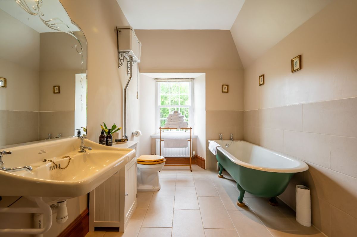 Gallery Item 51 for Assynt House