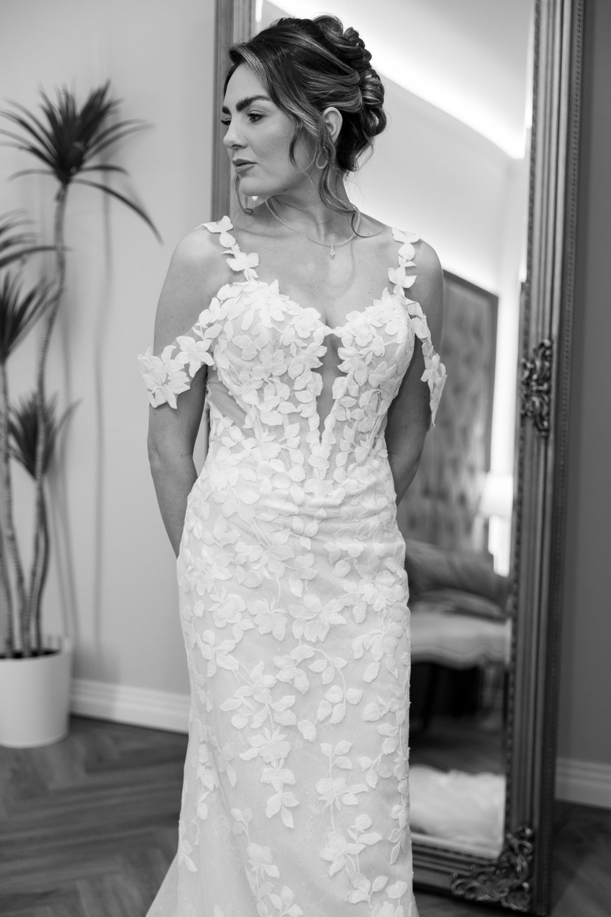 Aisle Of White-Image-1