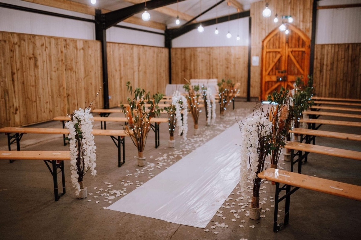 Bilston Brook Wedding Barn-Image-20