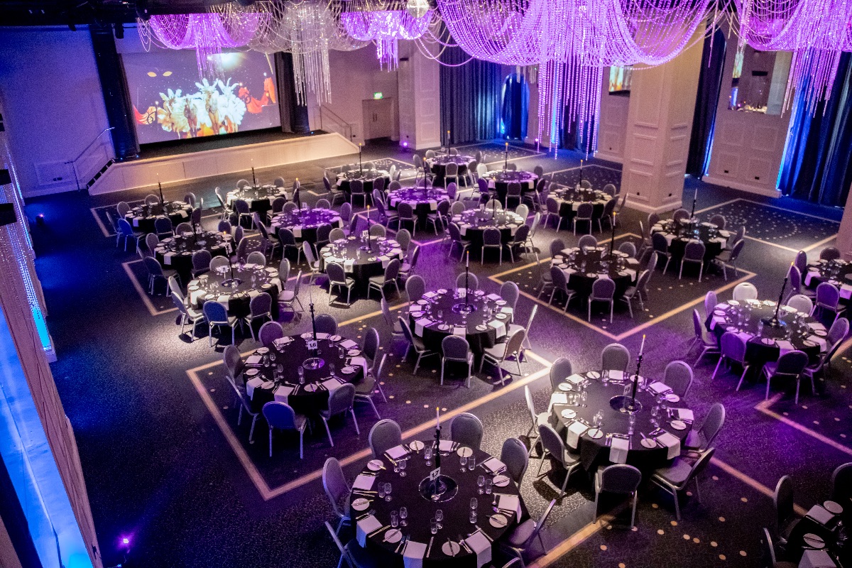 Wedding Venue in Manchester, Mercure Manchester Piccadilly Hotel UKbride