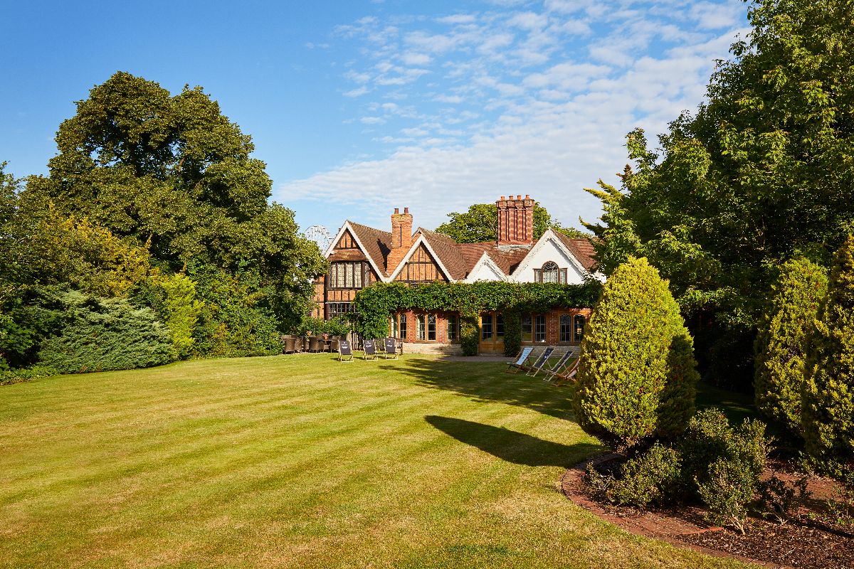 Macdonald Alveston Manor-Image-12
