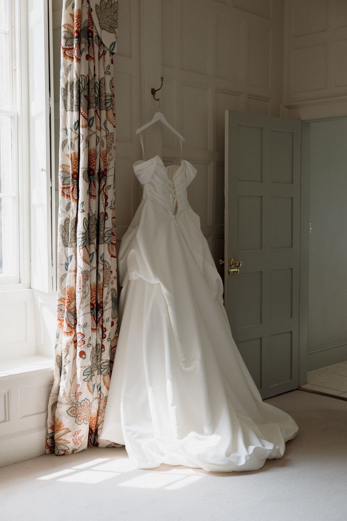 Hannah Warmisham Weddings-Image-350