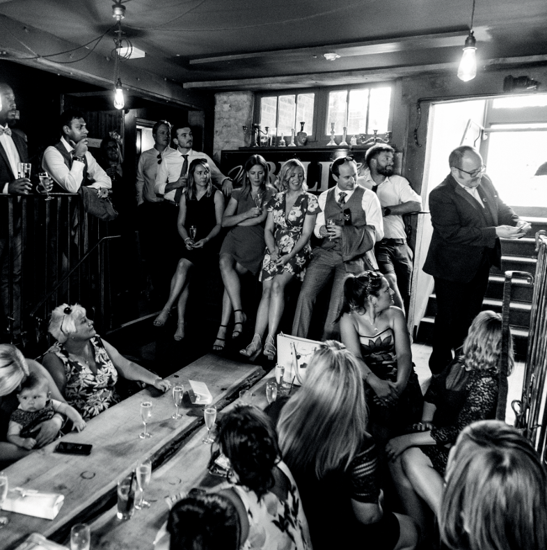 Elegant Magic - The Magic of Neil Edwards-Image-5