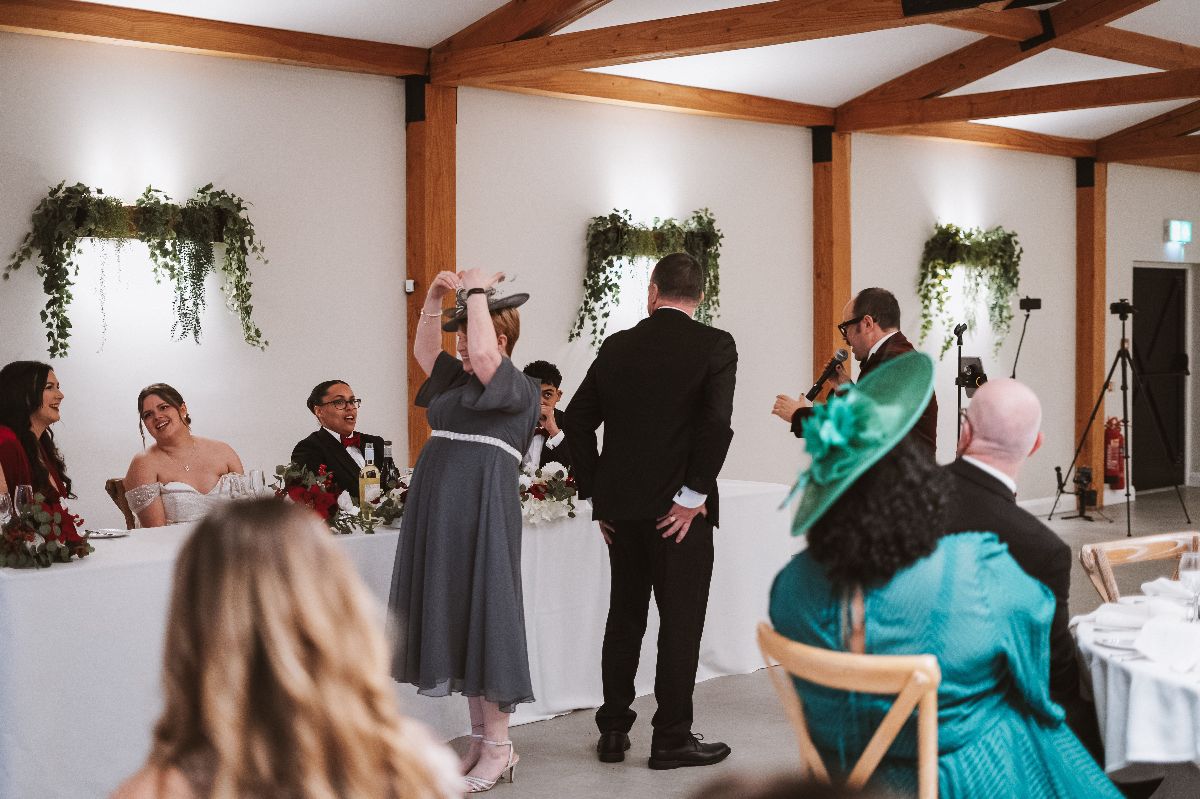 Elegant Magic - The Magic of Neil Edwards-Image-5