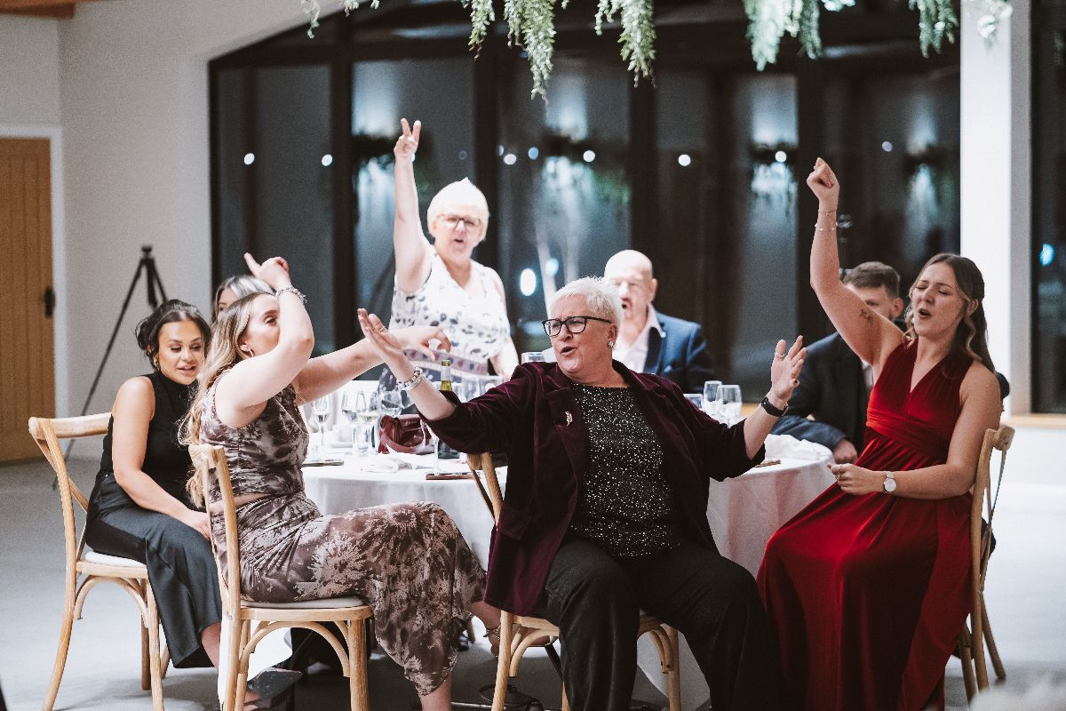 Elegant Magic - The Magic of Neil Edwards-Image-39