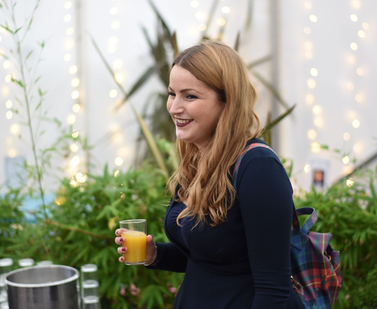 A guest begins to mingle...