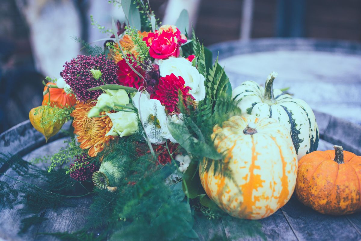 Beautiful use of pumpkins to create a rustic autumn vibe