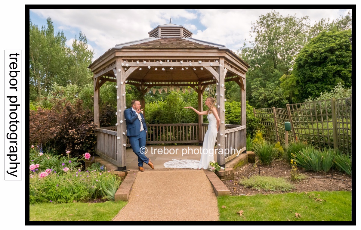 Capturing relaxed wedding photos. 