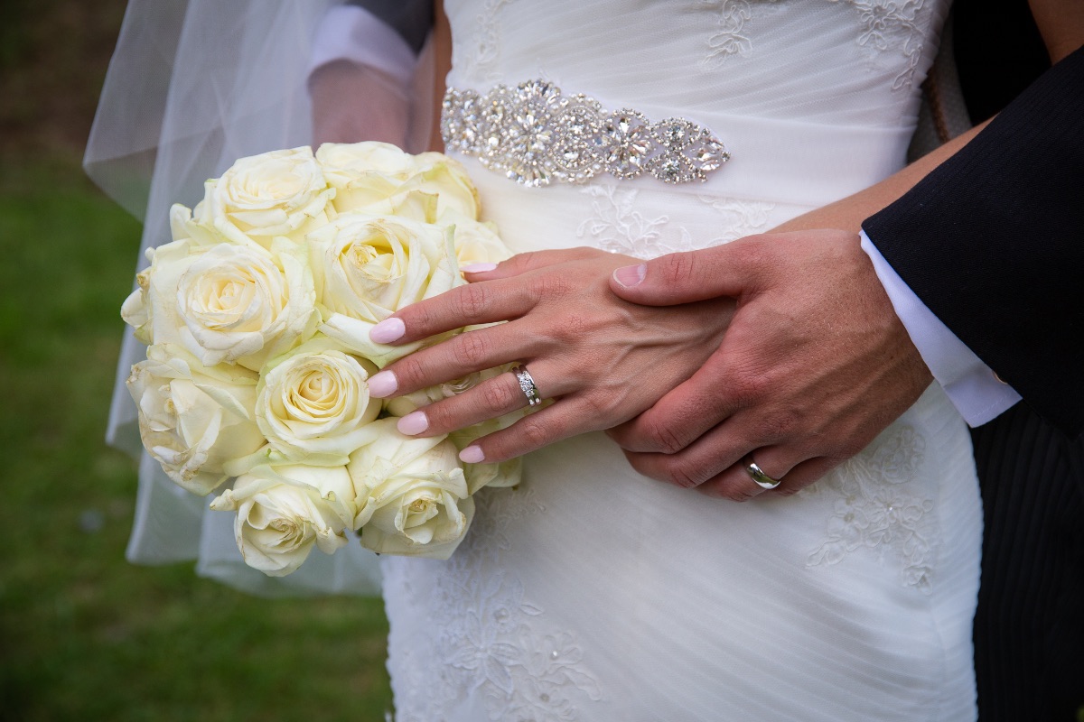 The bouquet & the rings