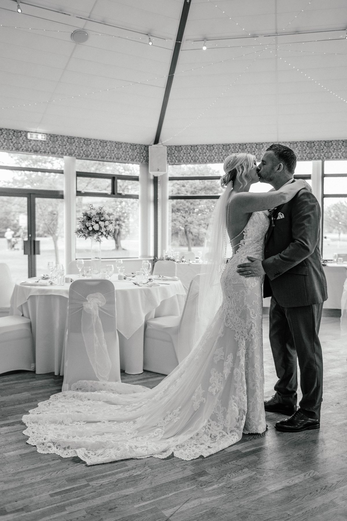 Real Wedding Image for Leanne & Kris