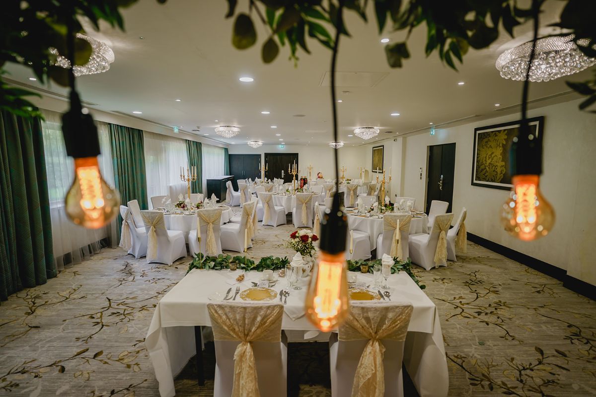 Real Wedding Image for Helen & Chris