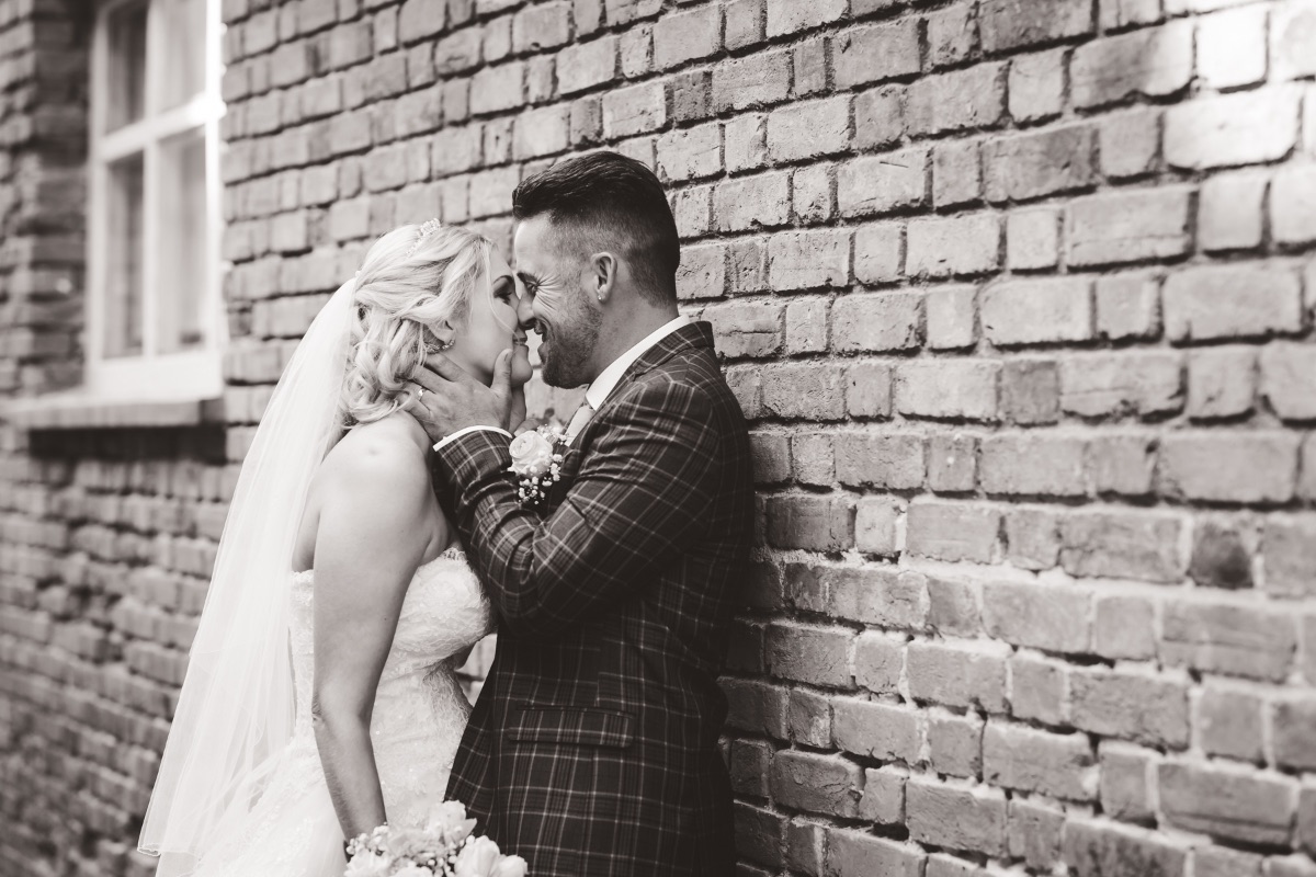 The cobbled streets of Kings Lynn are one of my favourite places for wedding photographs