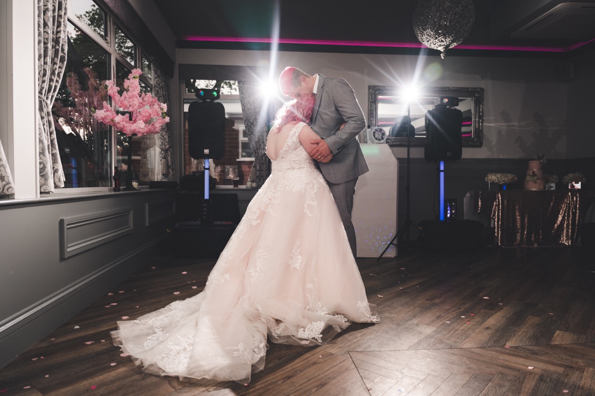 Skegness Wedding Photographer | Lincolnshire Wedding Photographer | The Vine Hotel Wedding Photos