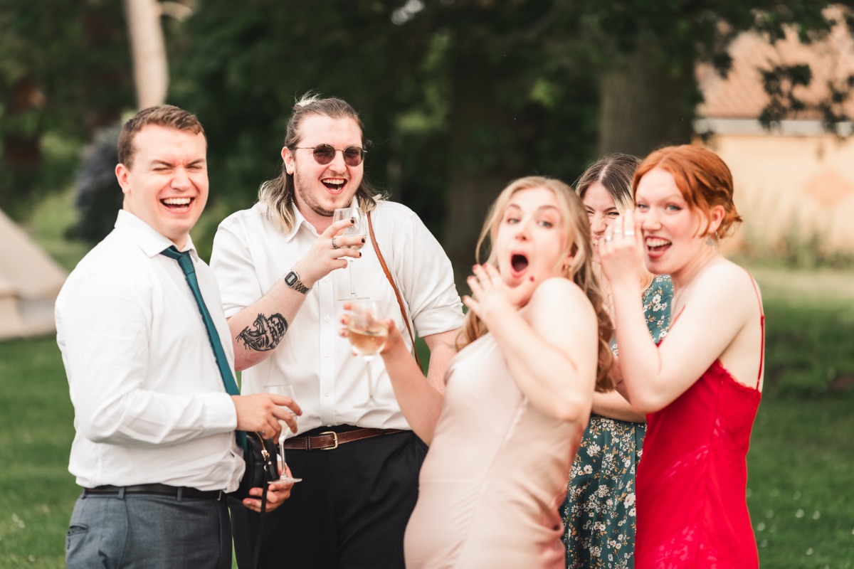 Chloe & James | Red Barn King