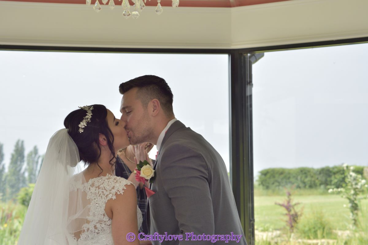 A lovely wedding at Kings croft hotel, Craftylove Photography