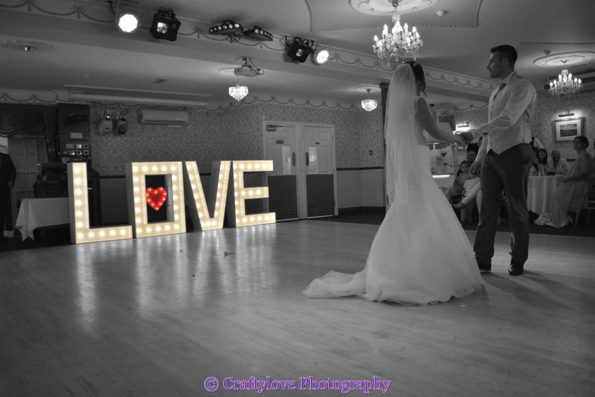 A lovely wedding at Kings croft hotel, Craftylove Photography