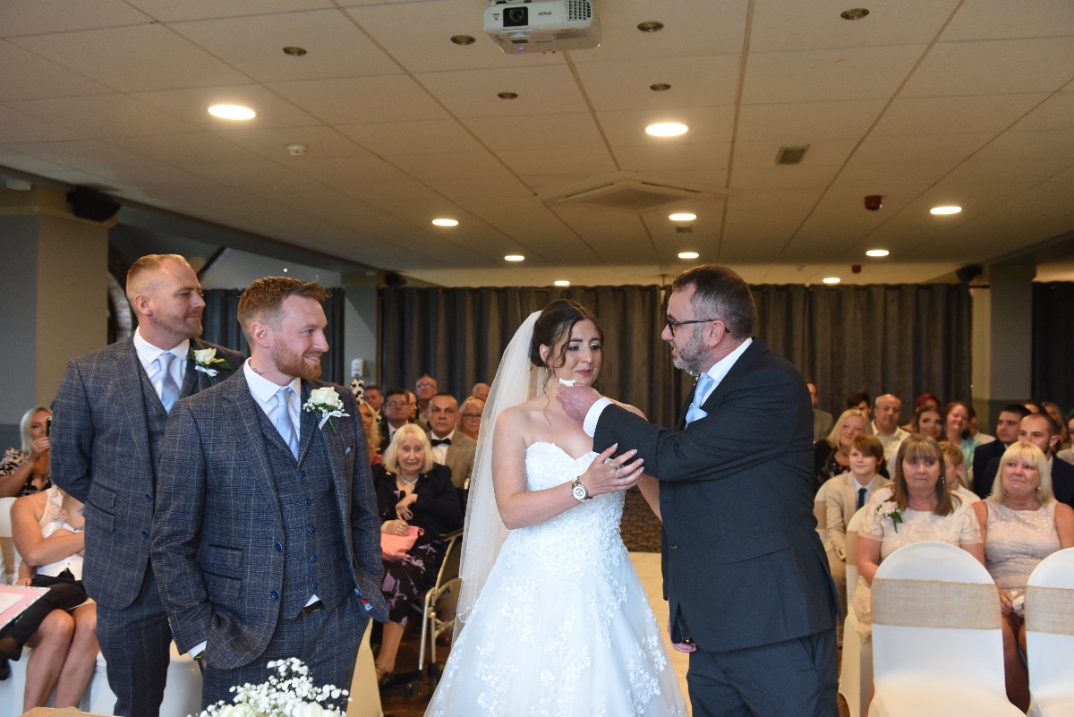 Real Wedding Image for Laura 