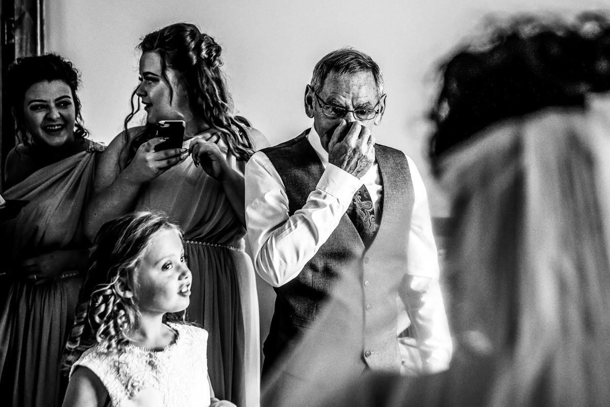 Dad sees his daughter all ready for the ceremony