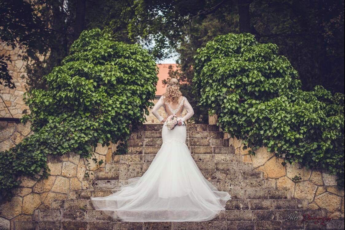 The stunning bride in her 'Libby' dress by LiRi