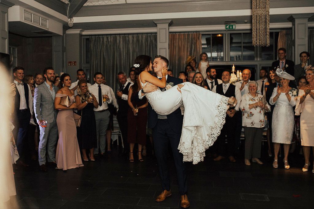 The first dance ... and lift! 