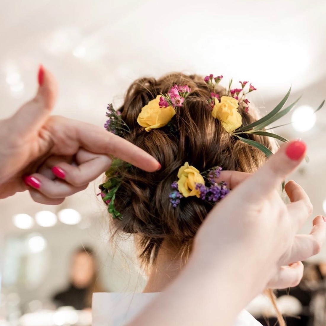 Beautiful spring bumble bee inspired hair  