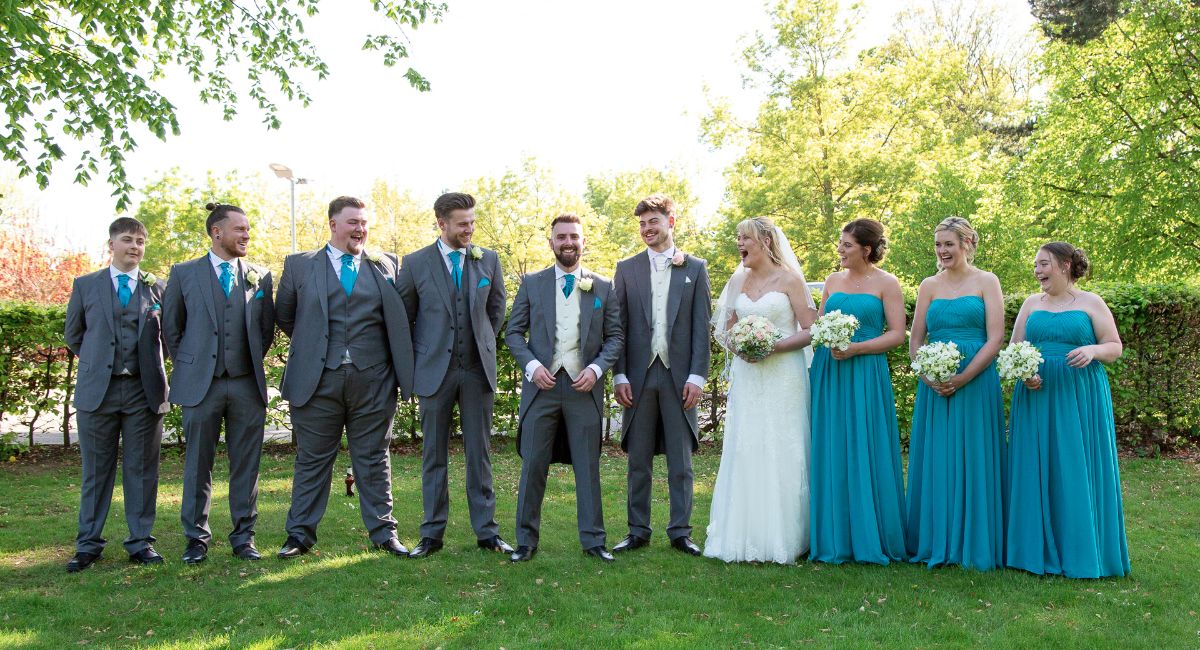 Andrew and Sophie with the bridesmaids and groomsmen
