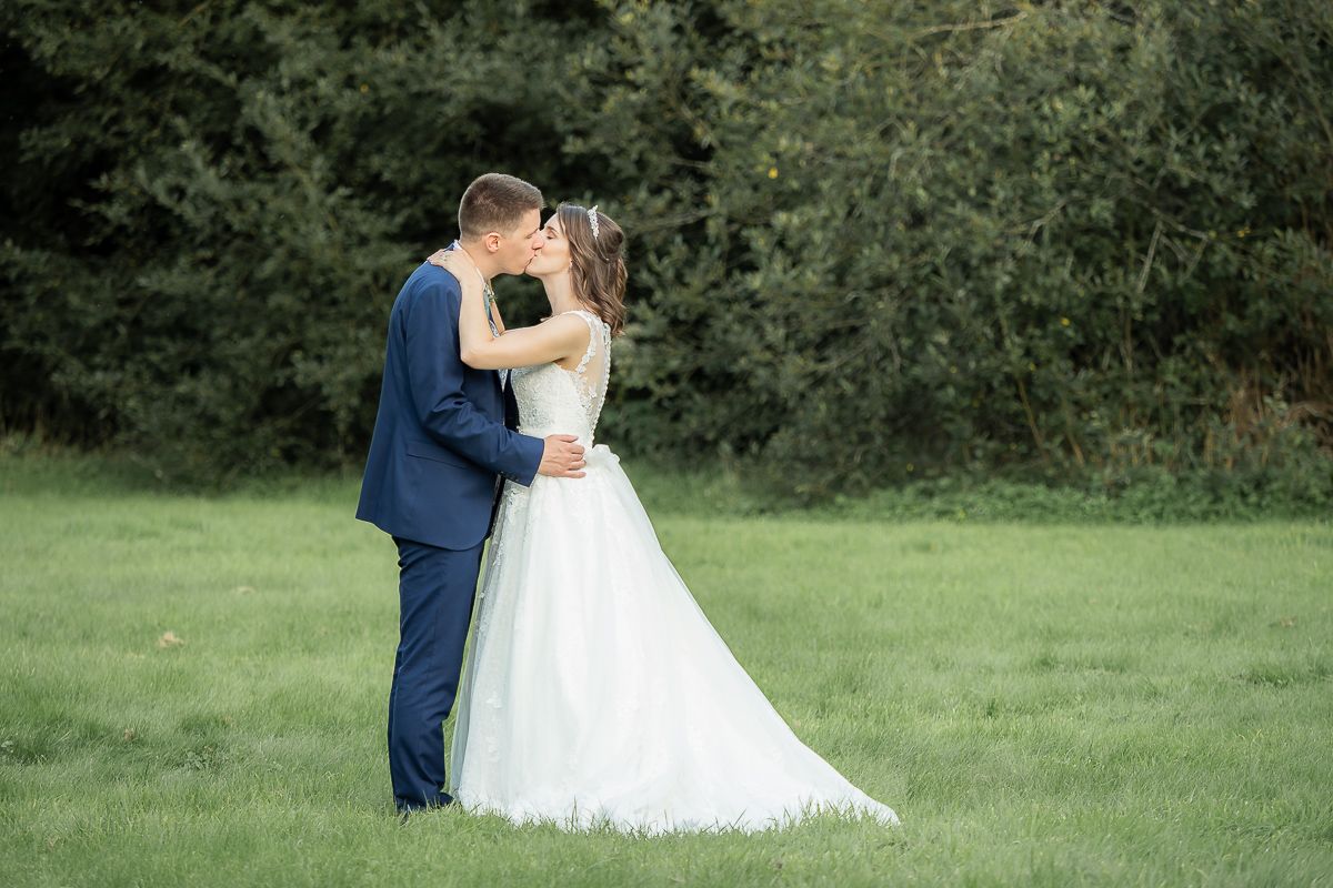 Real Wedding Image for Leanne & Ben