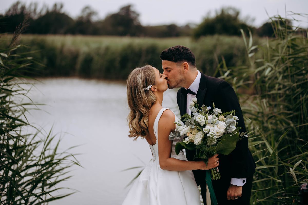 A kiss on the lakes at #QuantockLakes