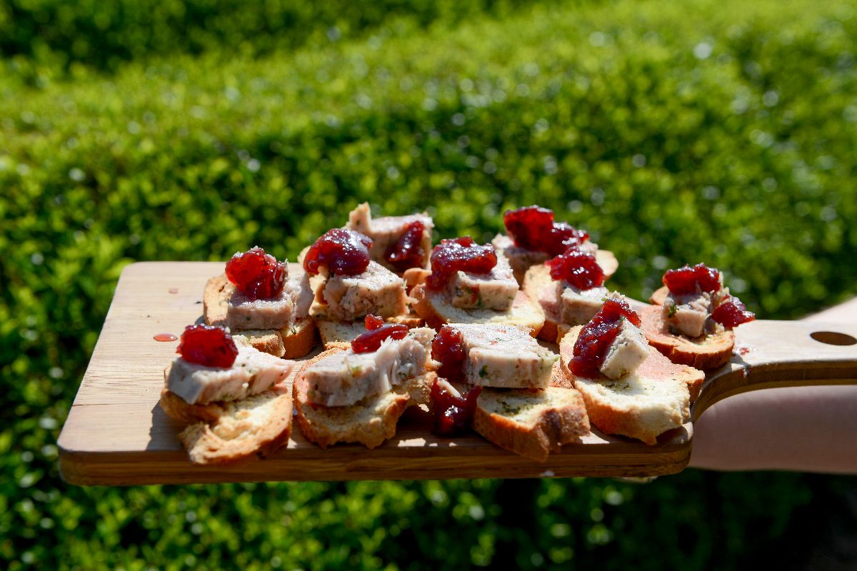 Canapes in the gardens