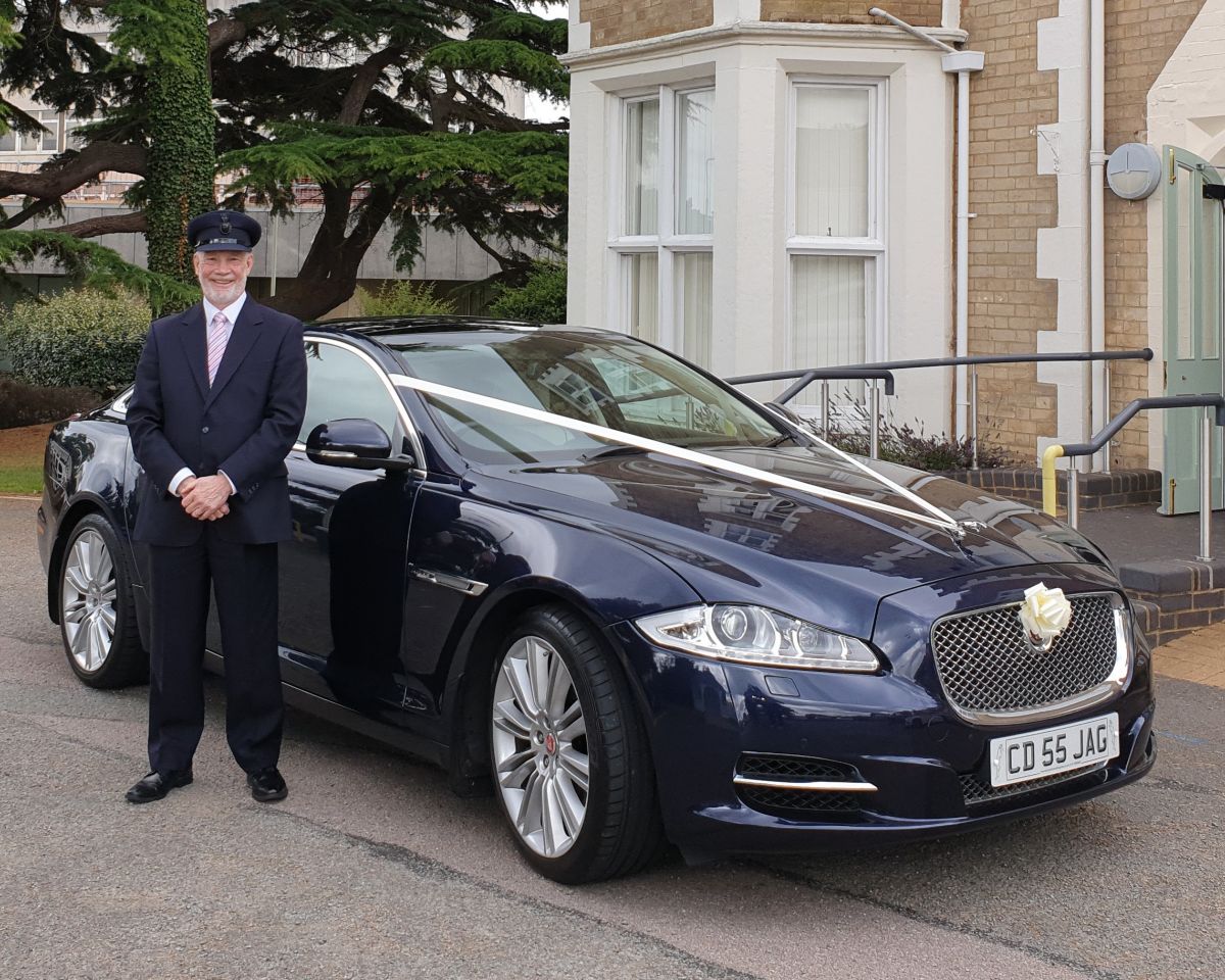 Our Jaguar XJ saloon at the Registry Office whilst the couple tie the knot...