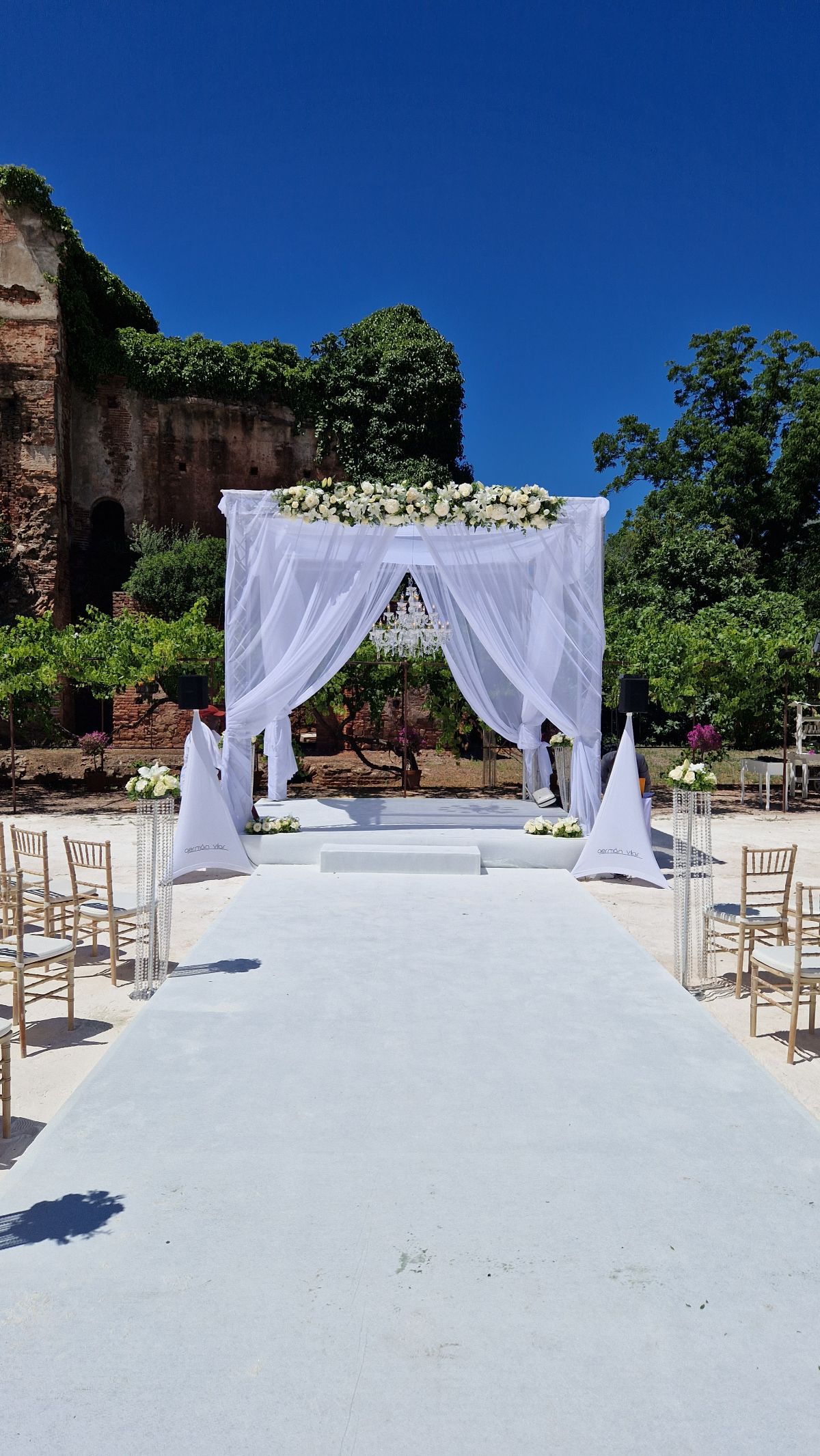 What a place to get married. Thanks once again to Euphoria 