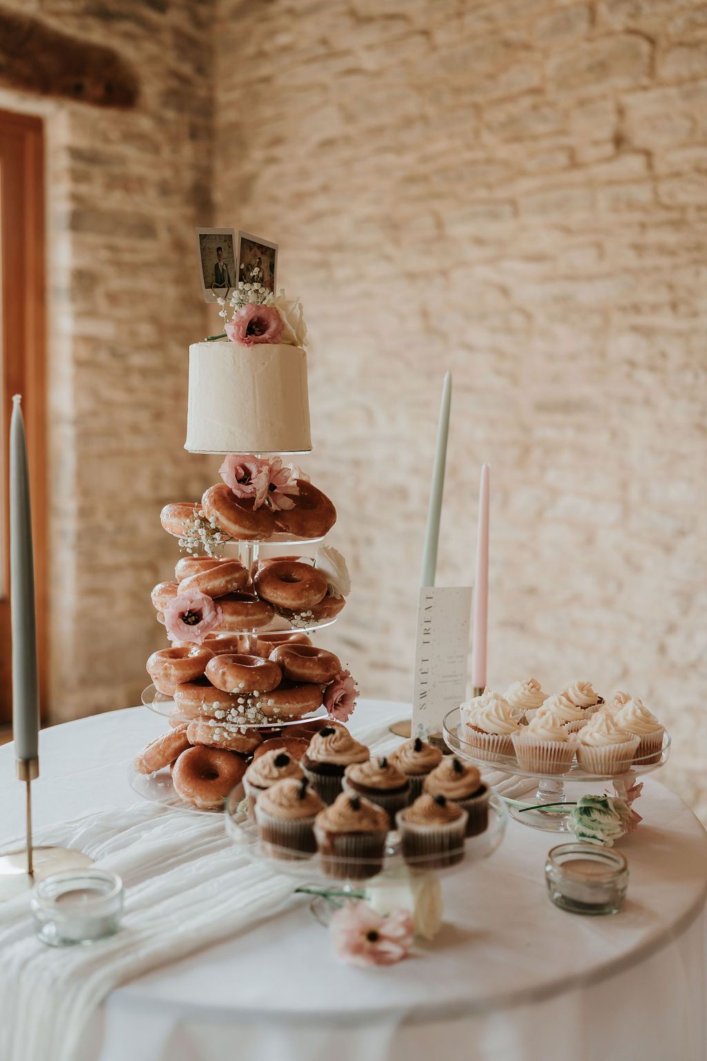 Kingscote Barn Summer pink wedding decor