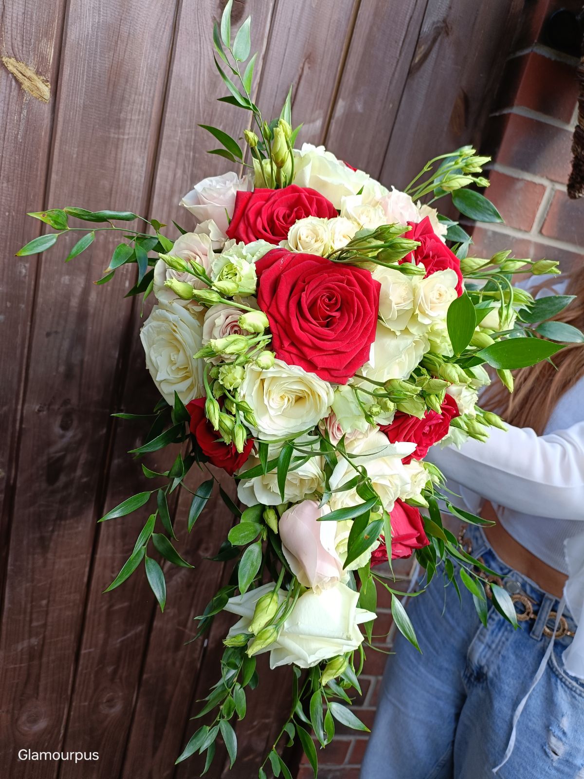 Fresh teardrop bridal bouquet