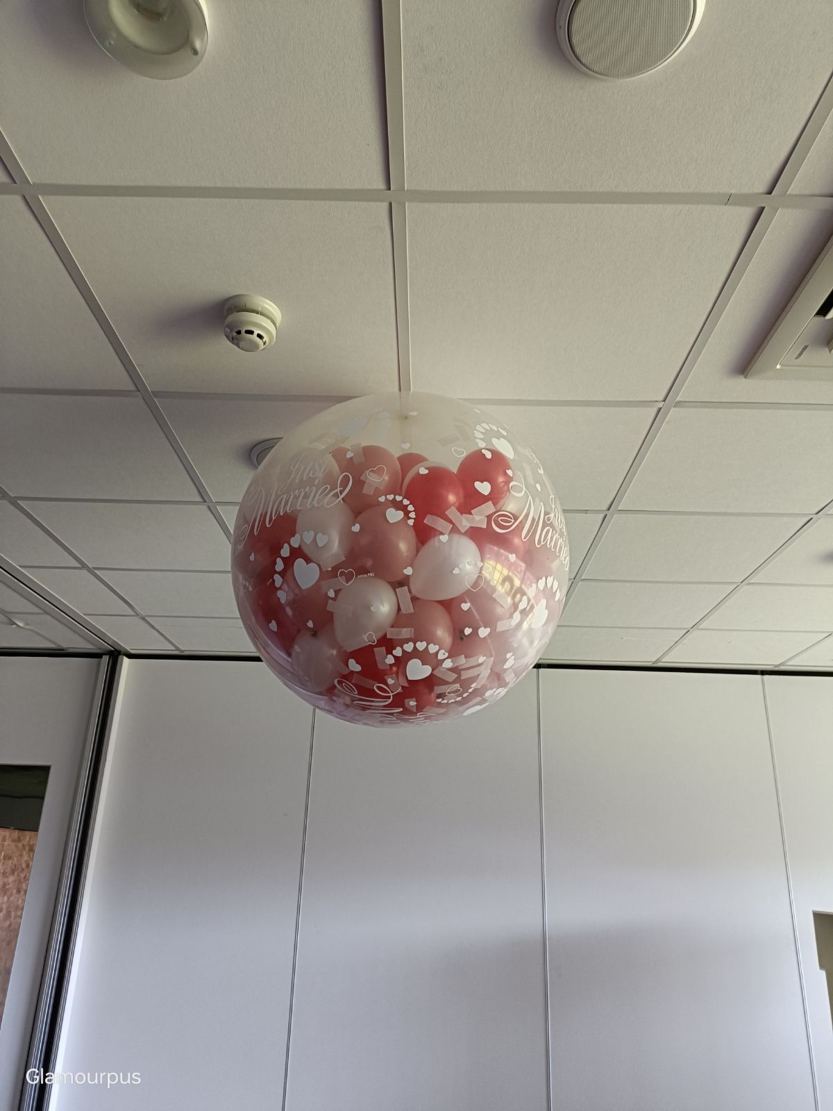 exploding balloon for first dance 