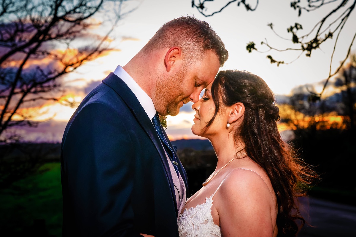 Twin is a special time of day for wedding photography